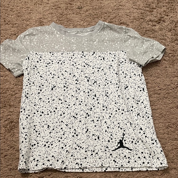Jordan Kids Speckled Gray and White Tee - Picture 1 of 1